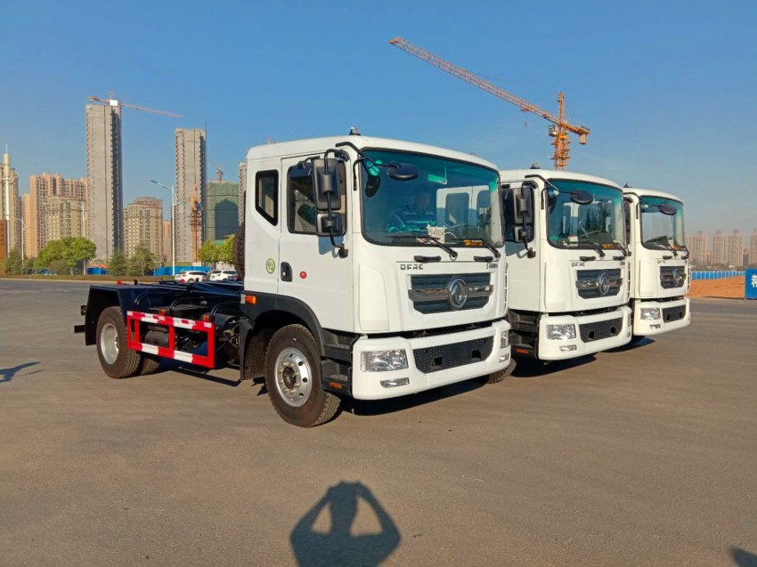 勾臂式垃圾車-廂可卸式垃圾車使用說明及工作原理-程力垃圾車生產(chǎn)廠家 勾臂式垃圾車-廂可卸式垃圾車使用說明及工作原理-程力垃圾車生產(chǎn)廠家